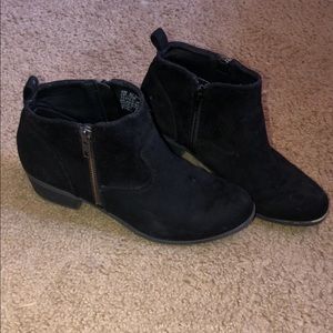 Women’s Arizona Black Velvet Ankle Booties